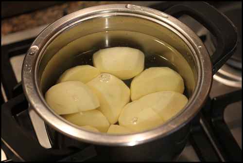 How long do you boil mashed potatoes