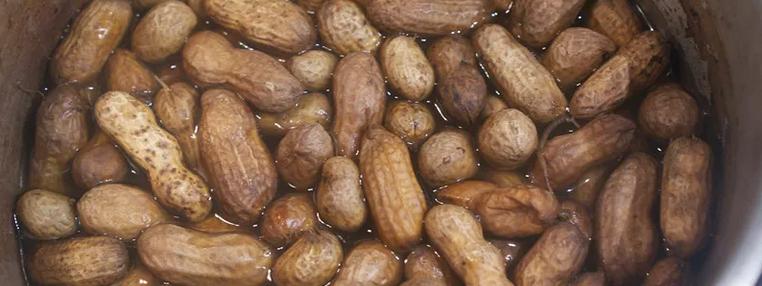 how long to boil peanuts for